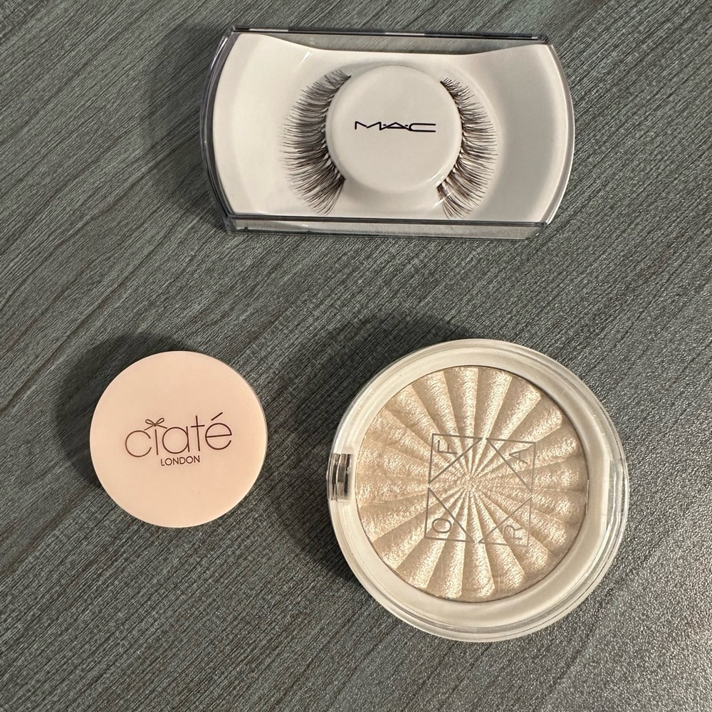 Mac Lashes, OFRA Highlighter: Glazed Donut, Ciate blush: Matchmaker